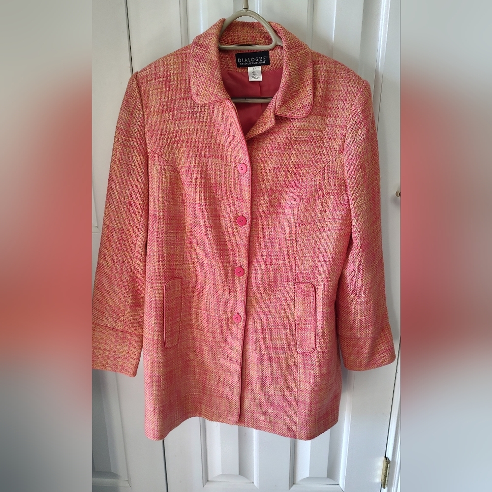 Beautiful coral and pink coat by dialogue size 12